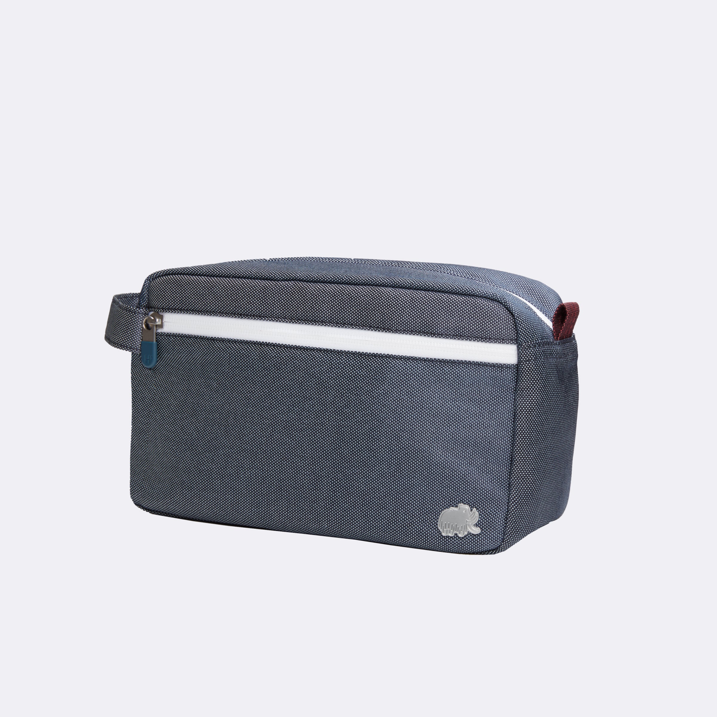 US_dopp_kit_01_a7ae7bc7-a073-43fd-b93e-dfd8b9b8df22